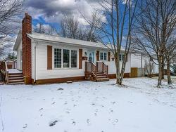 114 Quaker Crescent  Lower Sackville, NS B4C 2Z4