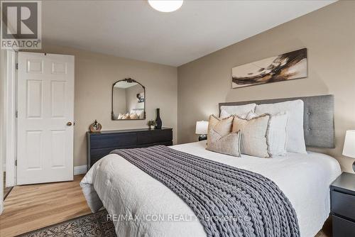 331 Preston Parkway, Cambridge, ON - Indoor Photo Showing Bedroom
