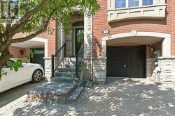 4 ISAAC DEVINS AVENUE  Vaughan, ON L4L 0A4
