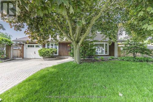 36 LOCKTON CRESCENT  Brampton, ON L6W 1C3