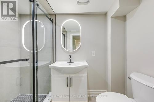 2420 Raymore Drive, Burlington, ON - Indoor Photo Showing Bathroom