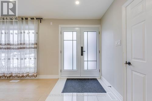2420 Raymore Drive, Burlington, ON - Indoor Photo Showing Other Room