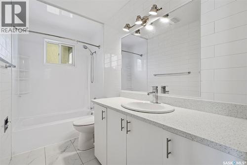 258 Waterloo Crescent, Saskatoon, SK - Indoor Photo Showing Bathroom