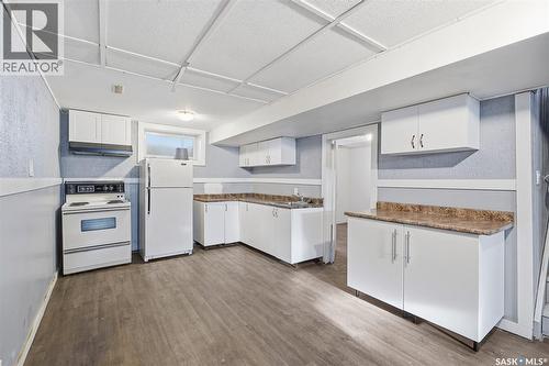 258 Waterloo Crescent, Saskatoon, SK - Indoor Photo Showing Kitchen