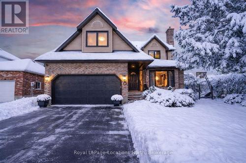 8 BURNSIDE COURT  Collingwood, ON L9Y 4R7