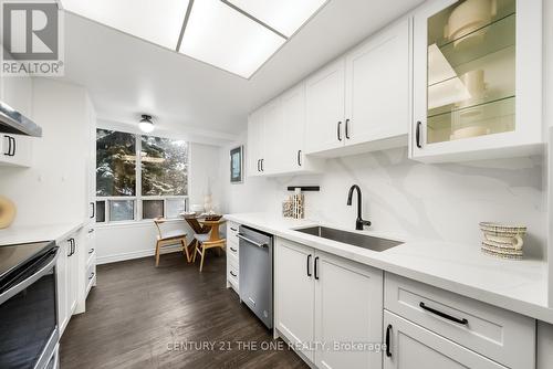 216 - 7 Bishop Avenue, Toronto, ON - Indoor Photo Showing Kitchen With Upgraded Kitchen