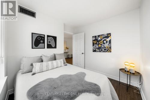216 - 7 Bishop Avenue, Toronto, ON - Indoor Photo Showing Bedroom