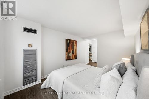 216 - 7 Bishop Avenue, Toronto, ON - Indoor Photo Showing Bedroom