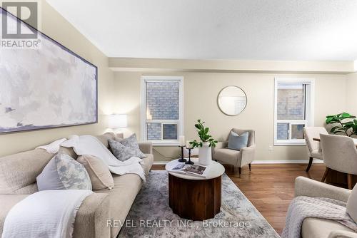 4 Howling Crescent, Ajax, ON - Indoor Photo Showing Living Room