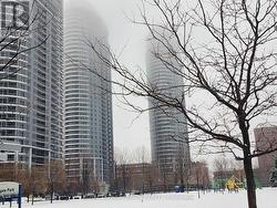 3708 - 125 VILLAGE GREEN SQUARE  Toronto, ON M1S 0G3
