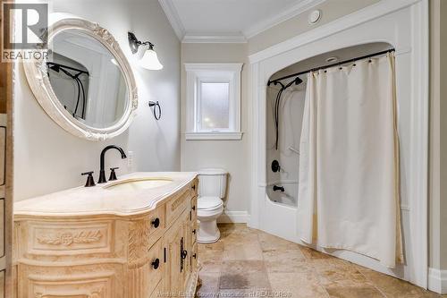 6 Two Creeks, Wheatley, ON - Indoor Photo Showing Bathroom