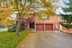 1586 HERITAGE WAY  Oakville, ON L6M 2Z5