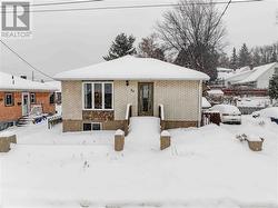 86 Parkwood Street  Sudbury, ON P3C 3T6