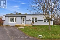 1 STEELHEAD LANE  Clarington (Newcastle), ON L1B 1B5