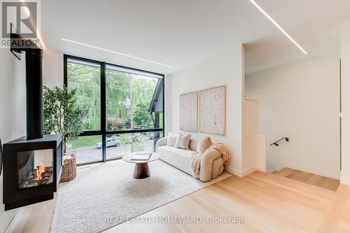 174 Kenilworth Avenue, Toronto, ON - Indoor Photo Showing Other Room