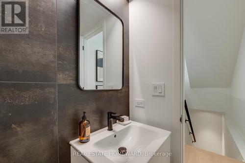 174 Kenilworth Avenue, Toronto, ON - Indoor Photo Showing Other Room