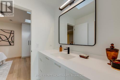 174 Kenilworth Avenue, Toronto, ON - Indoor Photo Showing Bathroom