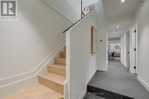 174 Kenilworth Avenue, Toronto, ON - Indoor Photo Showing Living Room