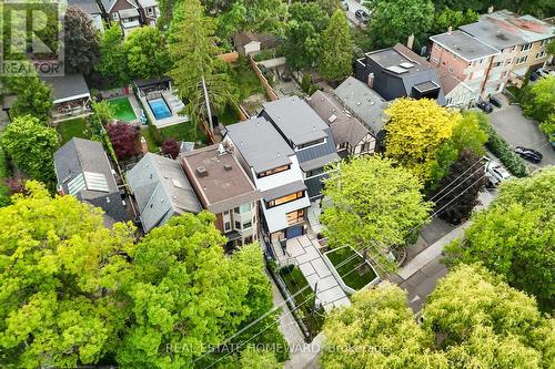 174 Kenilworth Avenue, Toronto, ON - Outdoor With Balcony With Facade