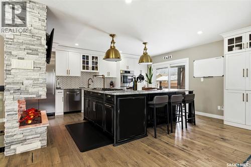 3203 Margaret Road, Regina, SK - Indoor Photo Showing Kitchen With Upgraded Kitchen