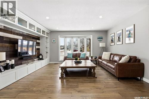 3203 Margaret Road, Regina, SK - Indoor Photo Showing Living Room