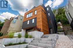 31 Armshore Drive  Armdale, NS B3N 1M4