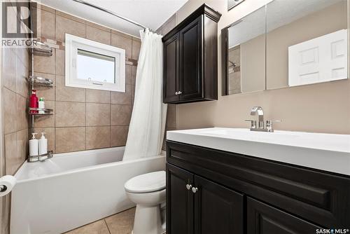 63 Champ Crescent, Regina, SK - Indoor Photo Showing Bathroom