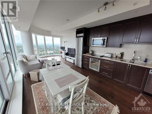3308 - 805 Carling Ave Avenue W, Ottawa, ON - Indoor Photo Showing Kitchen