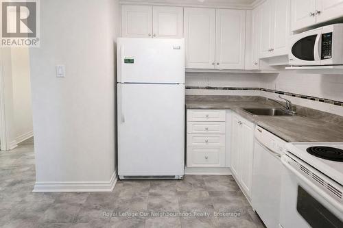 503 - 80 Athol Street E, Oshawa (Central), ON - Indoor Photo Showing Kitchen