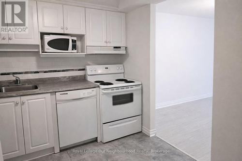 503 - 80 Athol Street E, Oshawa (Central), ON - Indoor Photo Showing Kitchen