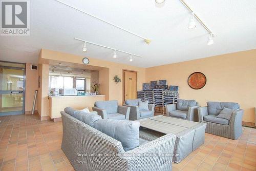 503 - 80 Athol Street E, Oshawa (Central), ON - Indoor Photo Showing Living Room