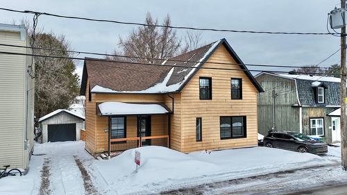 230 Rue de la Princesse  Lachute, QC J8H 3G6