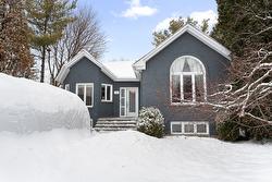 213 Rue Chaumontel  Sainte-Thérèse, QC J7E 5H5