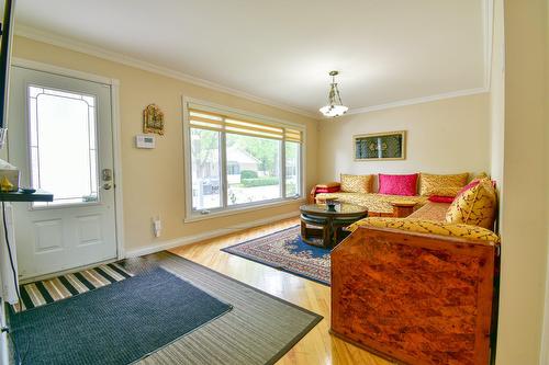 Hall - 5201 Rue Honoré-Beaugrand, Montréal (Mercier/Hochelaga-Maisonneuve), QC - Indoor Photo Showing Living Room
