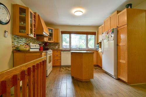 Kitchen - 5201 Rue Honoré-Beaugrand, Montréal (Mercier/Hochelaga-Maisonneuve), QC - Indoor Photo Showing Kitchen