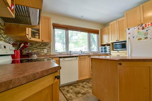 Kitchen - 5201 Rue Honoré-Beaugrand, Montréal (Mercier/Hochelaga-Maisonneuve), QC - Indoor Photo Showing Kitchen