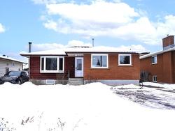 582 Dalhousie Drive  Thunder Bay, ON P7C 5P8