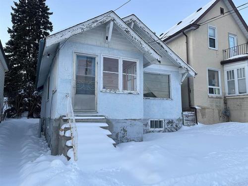 142 Banning Street  Thunder Bay, ON P7B 3H9