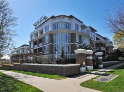 311-999 Burdett Ave  Victoria, BC V8V 3G7