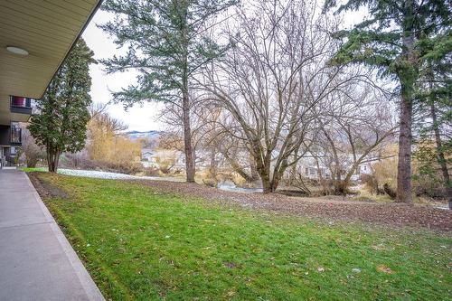 16-3413 Okanagan Avenue, Vernon, BC - Outdoor