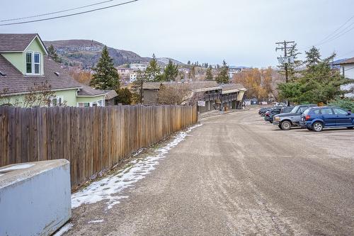 16-3413 Okanagan Avenue, Vernon, BC - Outdoor