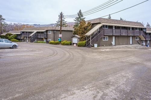 16-3413 Okanagan Avenue, Vernon, BC - Outdoor