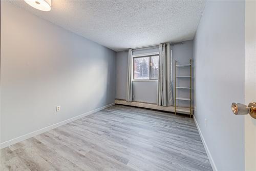 404 D-1286 Ponderosa Drive, Sparwood, BC - Indoor Photo Showing Other Room