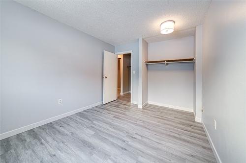 404 D-1286 Ponderosa Drive, Sparwood, BC - Indoor Photo Showing Other Room