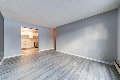 404 D-1286 Ponderosa Drive, Sparwood, BC - Indoor Photo Showing Other Room