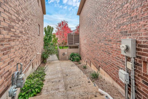 181 Springview Drive, Hamilton, ON - Outdoor