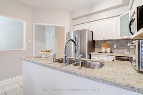 97 Harbourview Crescent, Toronto, ON - Indoor Photo Showing Kitchen With Double Sink With Upgraded Kitchen