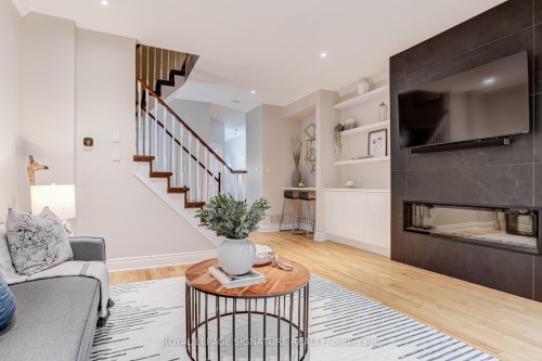 97 Harbourview Crescent, Toronto, ON - Indoor Photo Showing Living Room With Fireplace