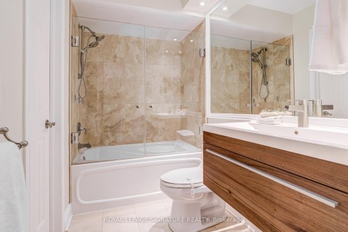 97 Harbourview Crescent, Toronto, ON - Indoor Photo Showing Bathroom