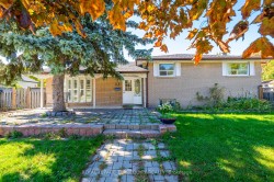 22 Brightside Drive  Toronto, ON M1E 3Z1